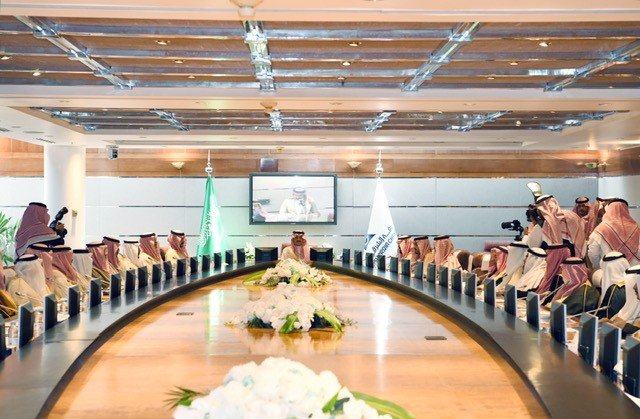 أمير الشرقية يرعى اللقاء السنوي لجمعية أصدقاء المرضى بغرفة الشرقية ويكرم الداعمين