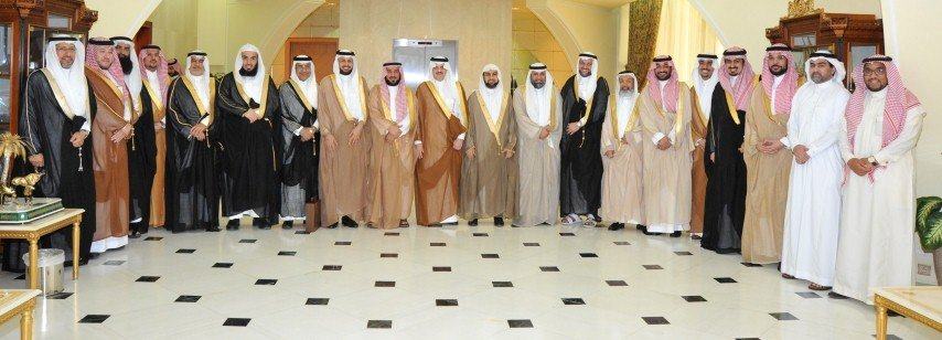 الأمير سعود بن نايف يستقبل رئيس غرفة الشرقية وأعضاء لجنة الأوقاف