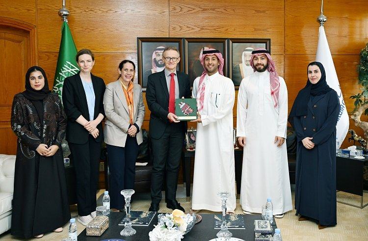النائب الأول لرئيس غرفة الشرقية يلتقي السفير الألماني لدى المملكة