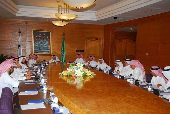 لجنة المقاولات بغرفة الشرقية تبحث ظاهرة تسرب عمالة المقاولين الوطنيين