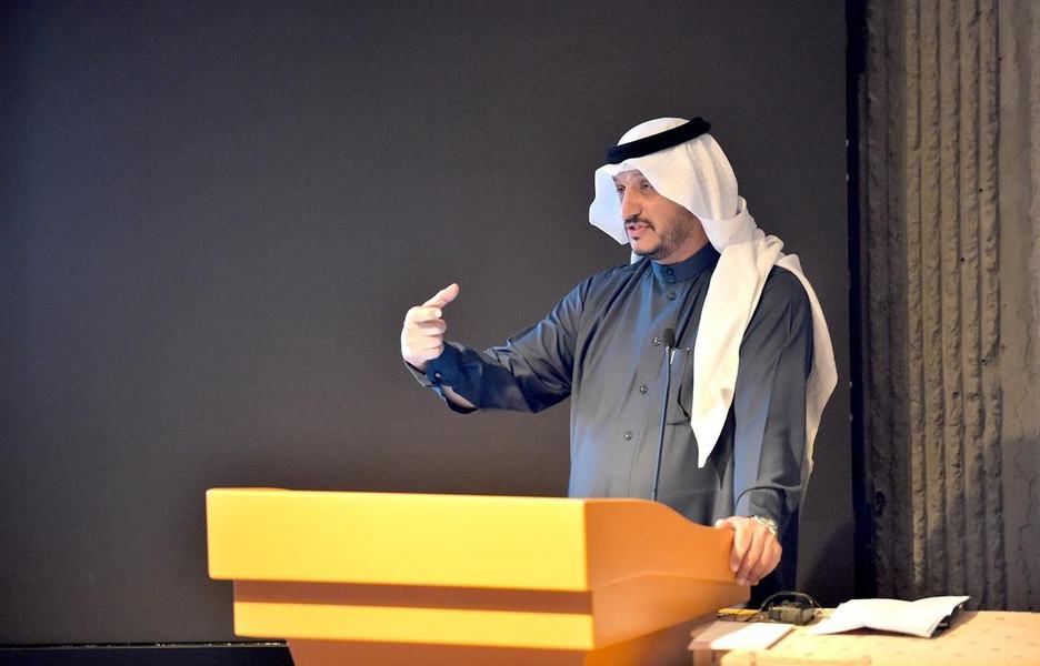 رائد أعمال  يؤكد ضرورة التعامل الإيجابي مع النفس والعميل والزمن