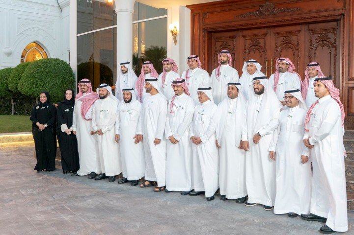 الشيخ محمد بن زايد يستقبل مجلس ادارة غرفة الشرقية ويبحث تعزيز بيئة الأعمال في البلدين