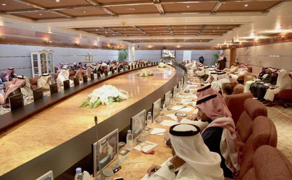 وزير البيئة والزراعة والمياه يؤكد مبدأ الشراكة مع القطاع الخاص لتحقيق التنمية المستدامة