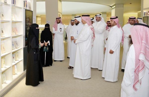 لجنة التدريب والتعليم تزور مركز اثراء وتتطلع على خدماته التعليمية