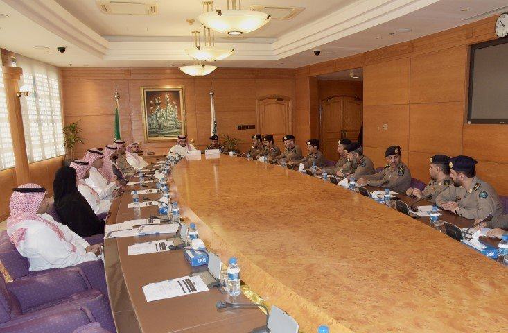 لجنة الضيافة والترفيه تبحث تعزيز التعاون مع مديرية الدفاع المدني بالمنطقة الشرقية