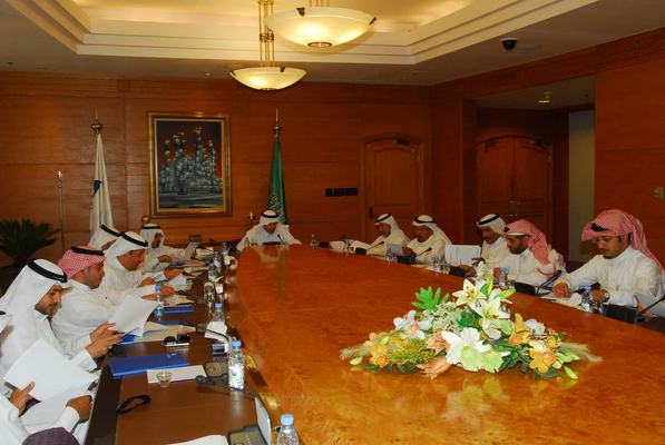 لجنة الذهب والمجوهرات بالغرفة تبحث خطط تطوير القطاع