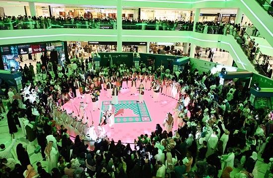 وسط تفاعل جماهيري كبير.. "صندوق المناسبات" بغرفة الشرقية يحتفي باليوم الوطني السعودي