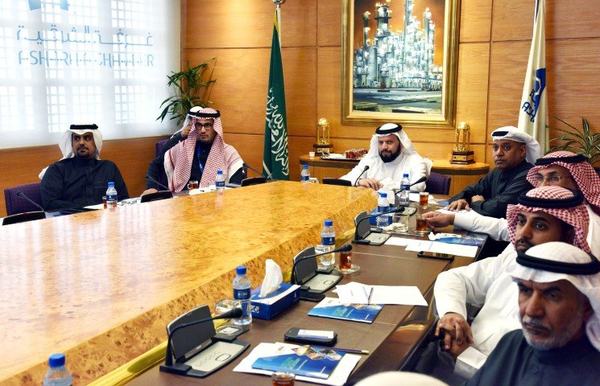 لجنة الصناعة والطاقة تبحث تعزيز التعاون مع الأكاديمية الوطنية للطاقة