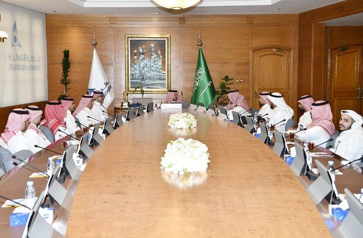 لجنة المقاولات بغرفة الشرقية تستضيف مسؤولين المشاريع بالهيئة الملكية للجبيل وينبع بمدينة رأس الخير