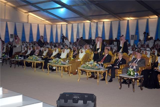 غرفة الشرقية تطلق العاب الخبر النارية احتفاءا بالعيد