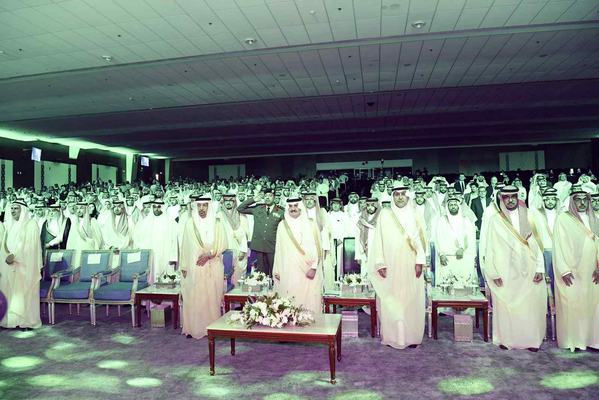 أمير المنطقة الشرقية يفتتح منتدى "الجبيل للاستثمار 2025"