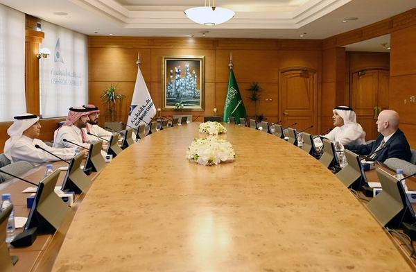Asharqia Chamber Chairman Meets with Chairman of OxfordSaudia Flight Academy