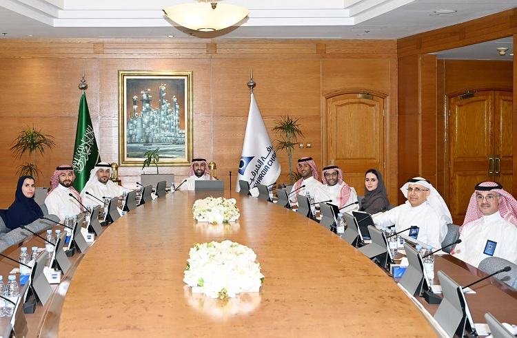 برئاسة الفراج مجلس الإدارة يعقد اجتماعه الدوري