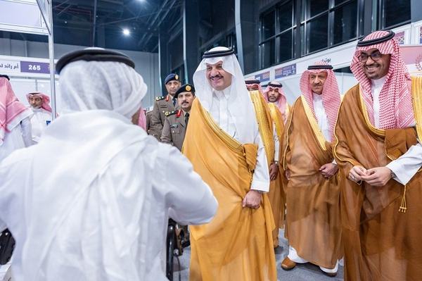 ​أمير المنطقة الشرقية يدشّن النسخة الثامنة من معرض الحرف والأعمال اليدوية