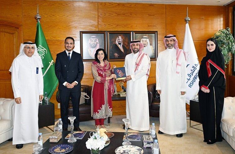 رئيس غرفة الشرقية يلتقي وزير باكستان المفوض للتجارة والاستثمار الدكتورة شاجوفتا زارين