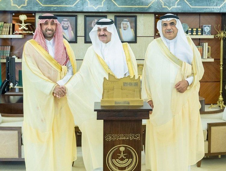 سمو أمير المنطقة الشرقية يُكرم غرفة الشرقية في "مهرجان ربيع النعيرية 24"