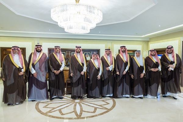 سمو نائب أمير المنطقة الشرقية يستقبل رئيس اتحاد الغرف السعودية ورئيس غرفة الشرقية