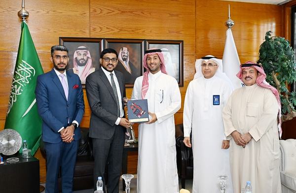 النائب الأول لرئيس غرفة الشرقية يلتقي نائب السفير الهندي لدى المملكة