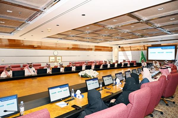 رئيس غرفة الشرقية يلتقي رؤساء اللجان القطاعية والمجالس التنفيذية بالغرفة