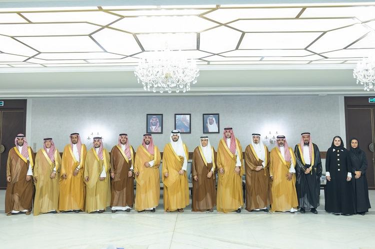 سمو نائب أمير المنطقة الشرقية يستقبل رئيس غرفة الشرقية ورؤساء اللجان القطاعية ومجالس الأعمال