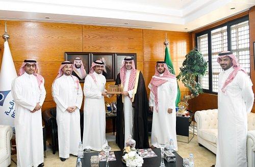 وزارة السياحة تستعرض برنامج المُمكنات الاستثمارية لقطاع السياحة أمام رجال الأعمال في غرفة الشرقية