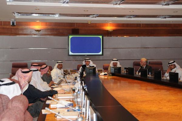 اللجنة الصناعية بغرفة الشرقية تبحث المشاكل البيئية في الصناعية الثانية