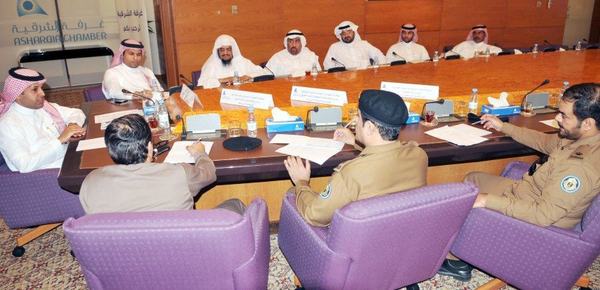 مسؤولو أمن الطرق والمرور يتجاوبون مع ملاحظات القطاع الخاص في تسهيل حركة الشاحنات والحافلات
