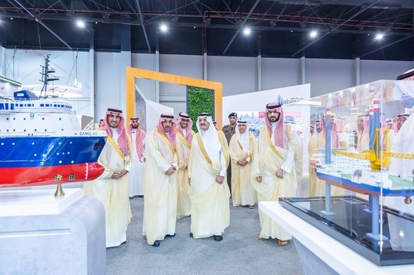 أمير المنطقة الشرقية يُدشّن معرض “وظائف 2025” ويؤكد دعم القيادة لتمكين الكفاءات الوطنية