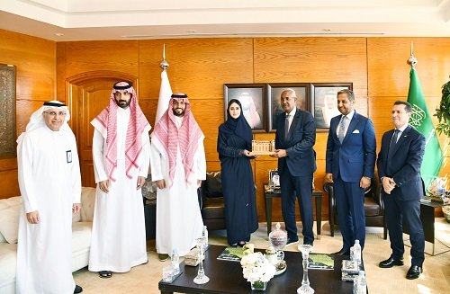 هيئة الموانيء والمناطق الحرّة في جيبوتي ترصد آفاق التعاون مع رجال الأعمال في الشرقية