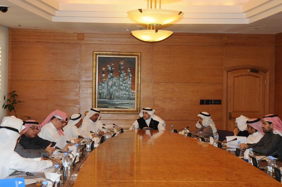 اللجنة الصناعية تشيد بتوجهات الدولة لإنشاء المشاريع الصناعية العملاقة