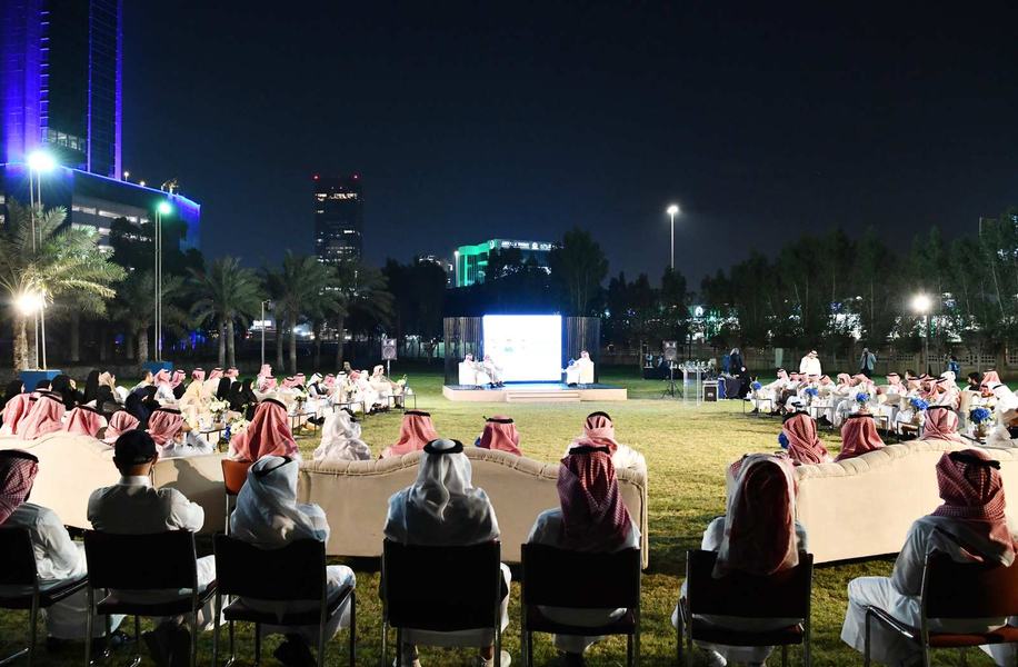 لقاء حوار الرواد يستعرض الفرص في قطاع المطاعم ويحذر من التسرع في التوسع
