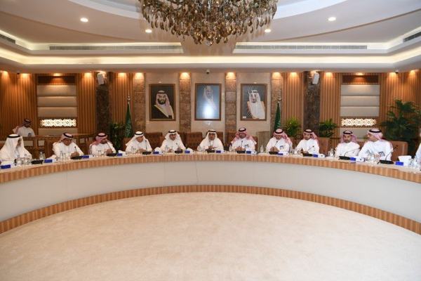 أمين الشرقية يترأس اجتماع لجنة البيئة لتعزيز الشراكات الاستثمارية ودعم قطاعي البيئة والغذاء