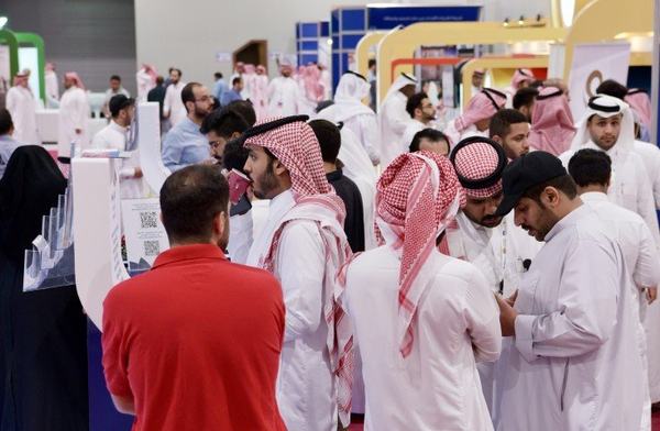 مركز غرفة الشرقية للتوظيف يوفر فرص عمل لأكثر من 500 شاب وشابة