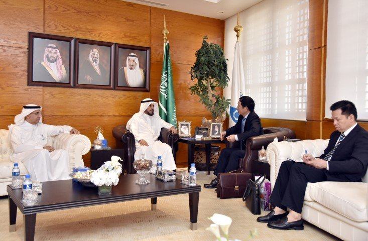 رئيس غرفة الشرقية يستقبل السفير الفيتنامي ويبحث تعزيز العلاقات الاقتصادية