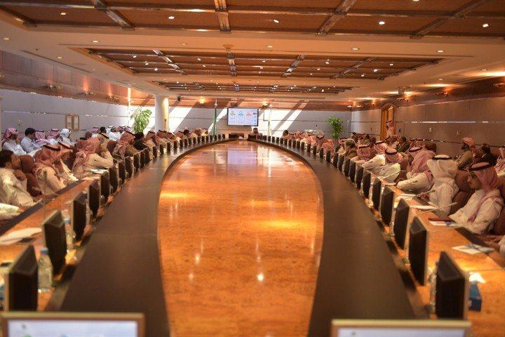 مستشار بوزارة العمل والتنمية الاجتماعية يؤكد أهمية العلاقة بين العامل وصاحب العمل
