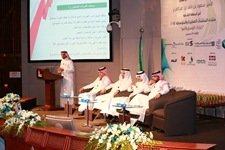 الجلسة الأولى : تأهيل الكوادر والدعم اولى متطلبات التطوير