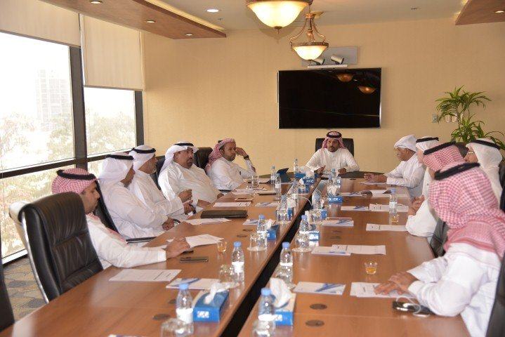 لجنة النقل البري تناقش استعدادات عقد اللقاء الموسع للناقلين