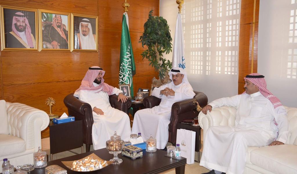 الخالدي يبحث اوجه التعاون مع الامين العام لاتحاد الغرف الخليجية