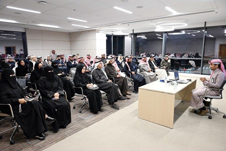 ​حاضنة غرفة الشرقية لريادة الأعمال تستعرض طُرق تمويل "المشاريع الريادية"