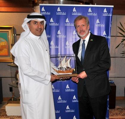 وفد تجاري امريكي رفيع المستوى يبحث تعزيز العلاقات التجارية والاقتصادية