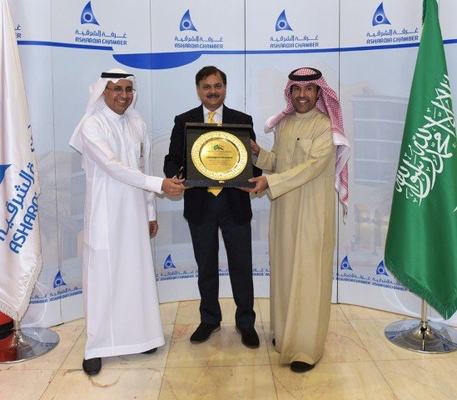 السفير الهندي لدى المملكة يفتتح معرض الكتالوجات الهندية بالجبيل