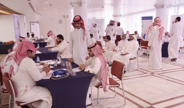 لقاء غرفة الشرقية الوظيفي يشهد اقبالا لافتا من طالبي العمل