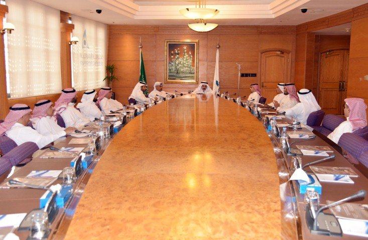 اللجنة الصناعية تستعرض ابرز مستجدات القطاع