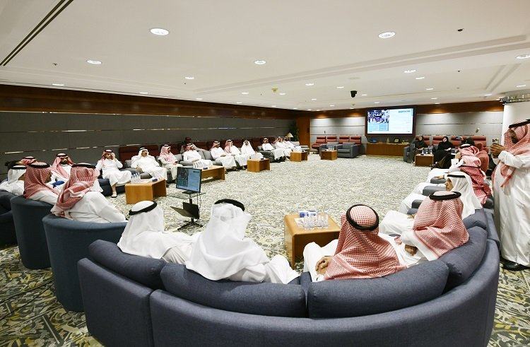 الملا: فرص استثمارية واعدة في قطاع السينما