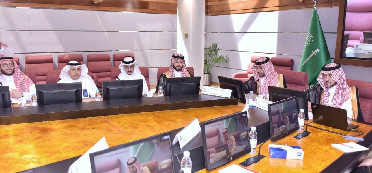 "غرفة الشرقية"  تُنظم لقاء محافظ الهيئة العامة للمنشآت الصغيرة والمتوسطة مع رواد الأعمال