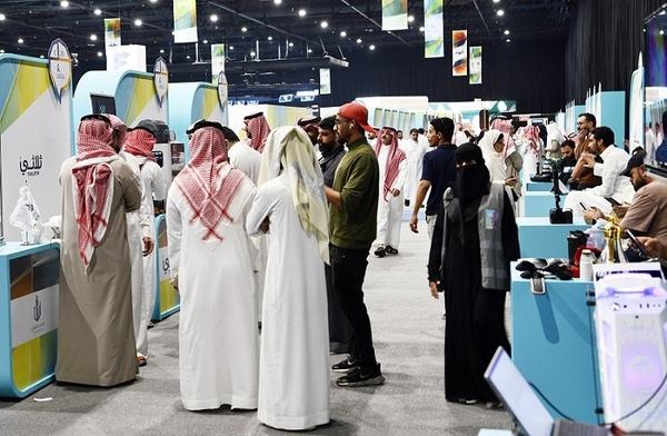 شباب الأعمال يقدّمون حلولاً ريادية في التقنية والخدمات بـ "راد 2025"