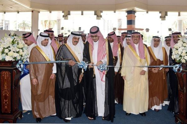نائب امير الشرقية يطلق معرض وظائف 2017 بحضور الآلاف من طالبي العمل