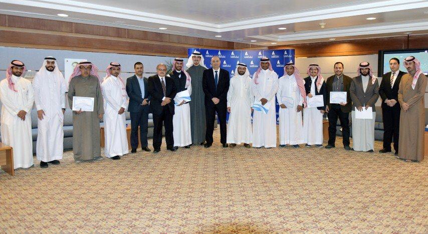 غرفة الشرقية تحتفي بـ 20 خريج من برنامج "كيف تطور مشروعك الصغير"