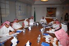 مناقشة آليات تدريب الكوادر السعودية