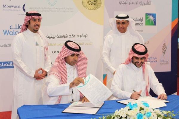 نائب أمير المنطقة الشرقية يزور ملتقى ومعرض شباب وشابات الاعمال 2017